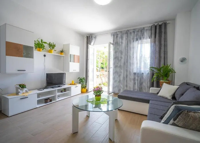 Judita By Interhome Апартаменты Ядраново
