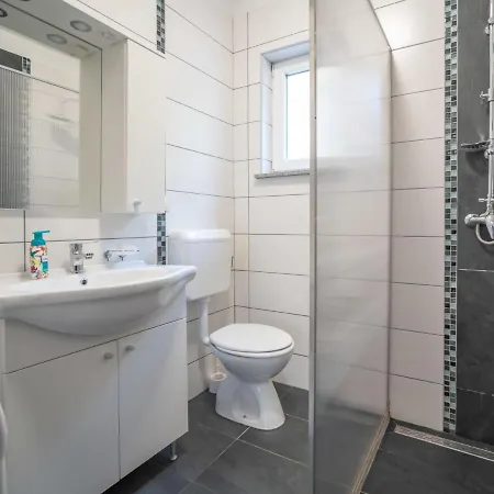 Judita By Interhome Lägenhet Jadranovo